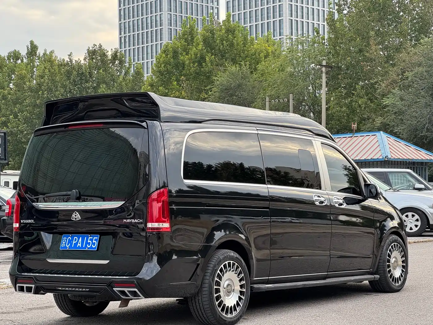 Mercedes-Benz V-Class 2020 Model V 260 L Long Wheelbase Luxury фото 7