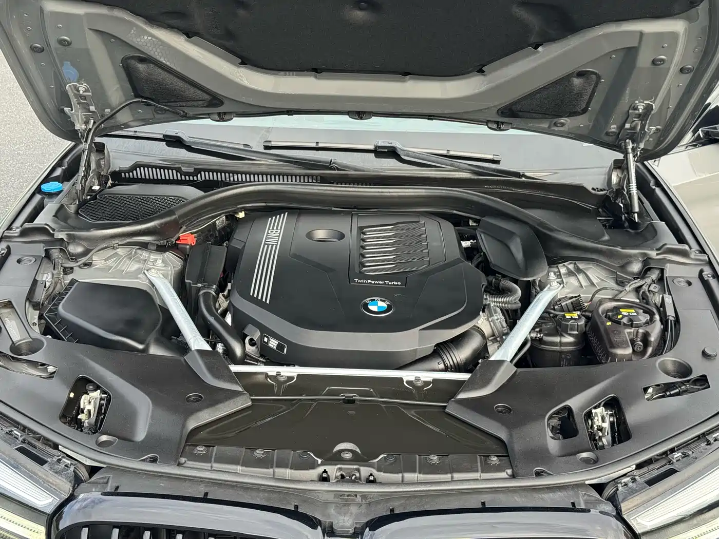 BMW 5 Series (Import) 2022 Facelift 540i Style Edition M Sport Package фото 21