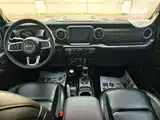 Фото 9 - Jeep Gladiator