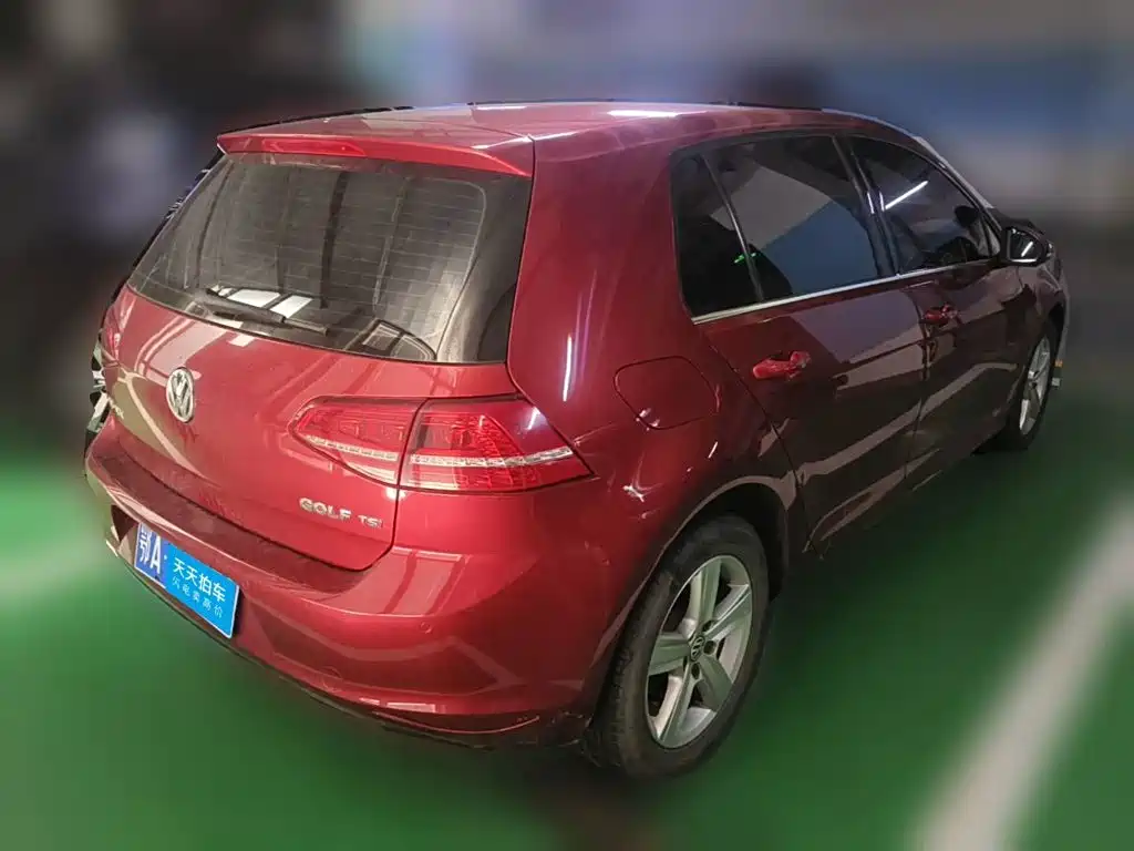 Фото 2 - Volkswagen Golf