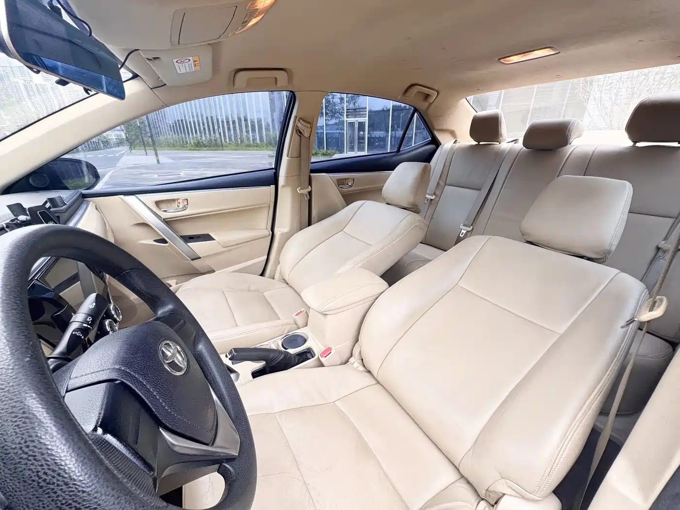 Toyota Corolla 2014 1.6L CVT GL фото 13