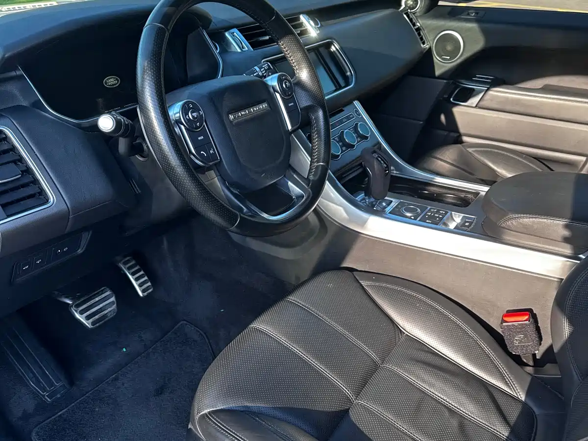 Land Rover Range Rover Sport 2016 Model 3.0 SC V6 HSE фото 10