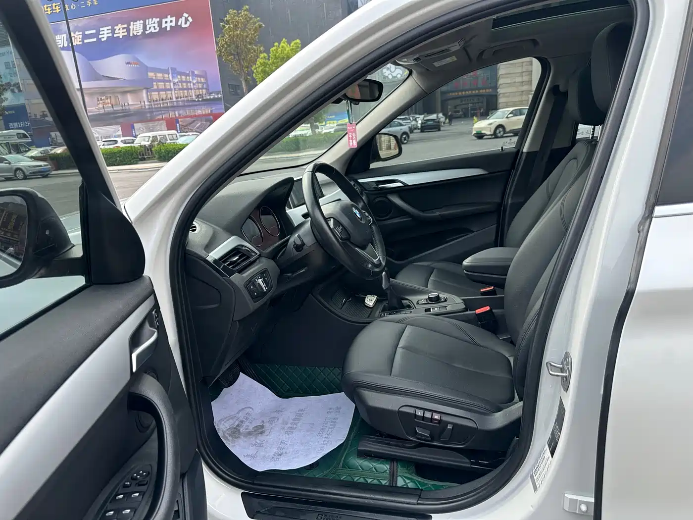 BMW X1 2019 sDrive20Li Leading Model фото 8
