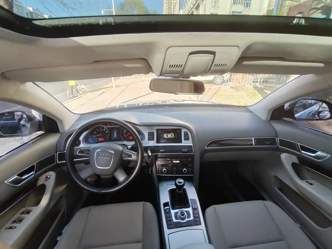 Audi A6L 2010 2.0 TFSI Manual Standard фото 9