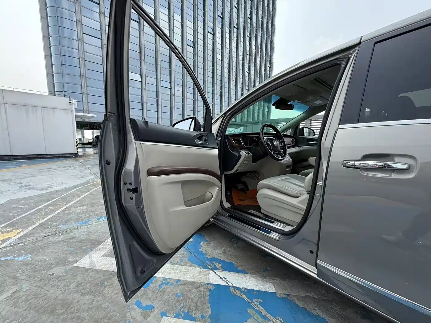 Buick GL8 2018 28T Luxury Model China VI фото 9