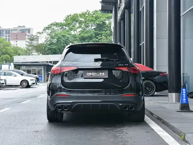 Mercedes-Benz GLC AMG 2025 AMG GLC 43 4MATIC — фото 5