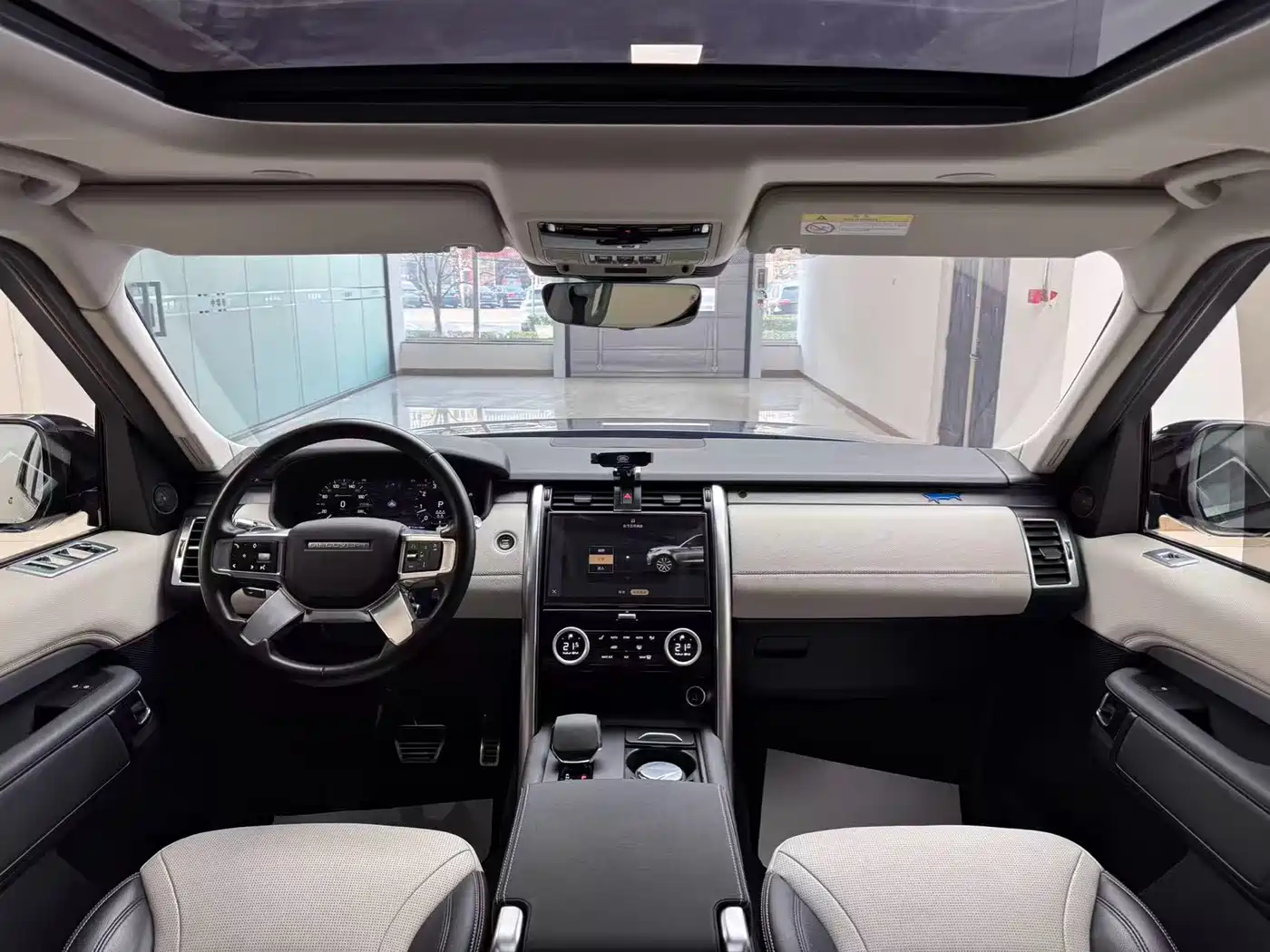 Land Rover Discovery 2021 360PS R-Dynamic S фото 14
