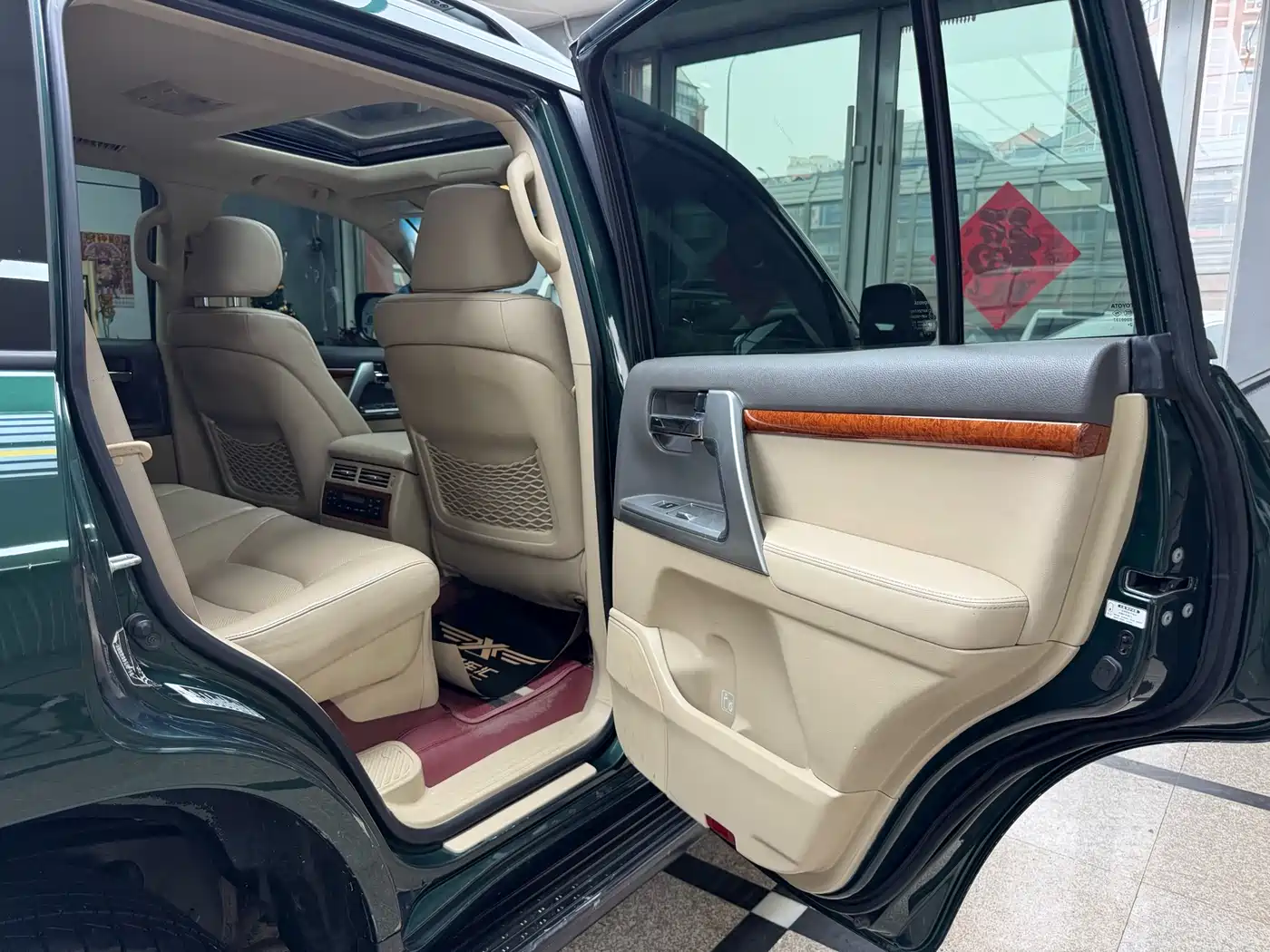 Toyota Land Cruiser 2012 4.6L Automatic VX-R фото 37