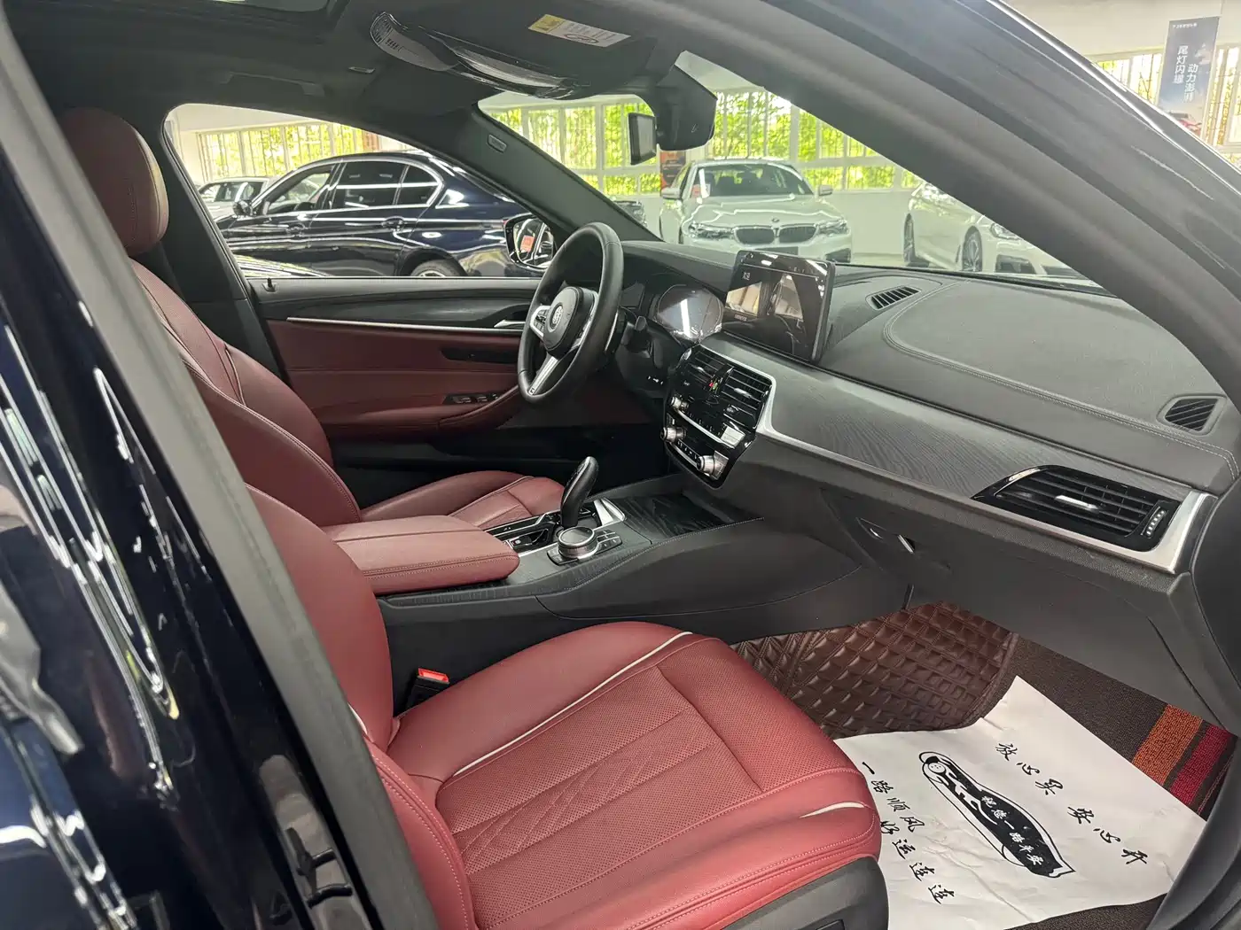 BMW 5 Series 2022 530Li Leading M Sport Package фото 8