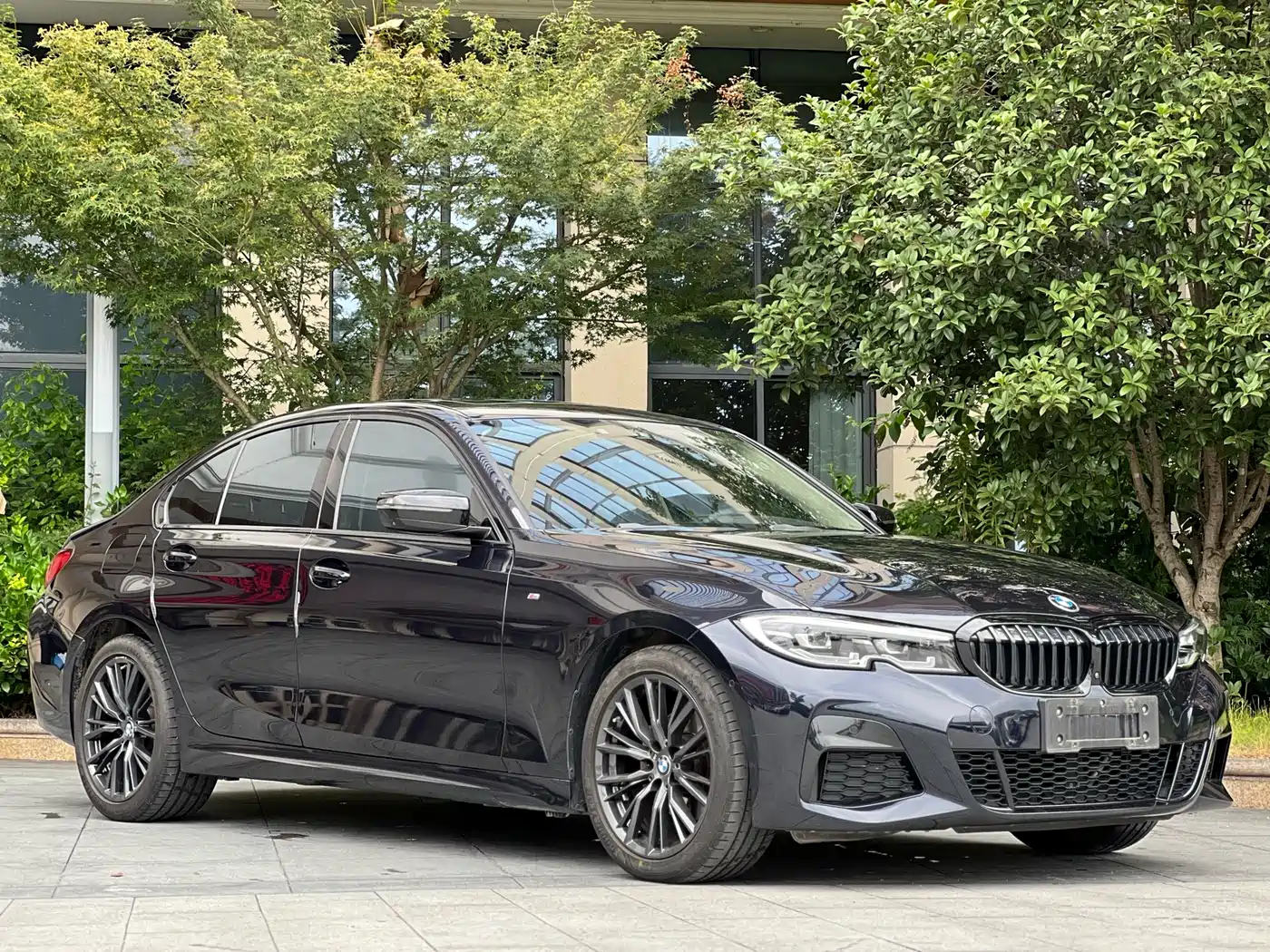 BMW 3 Series 2021 Second Facelift 325i M Sport Night Package фото 3