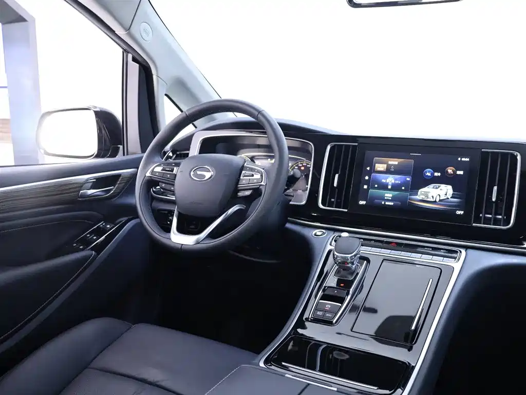 GAC TRUMPCHI TRUMPCHI M8