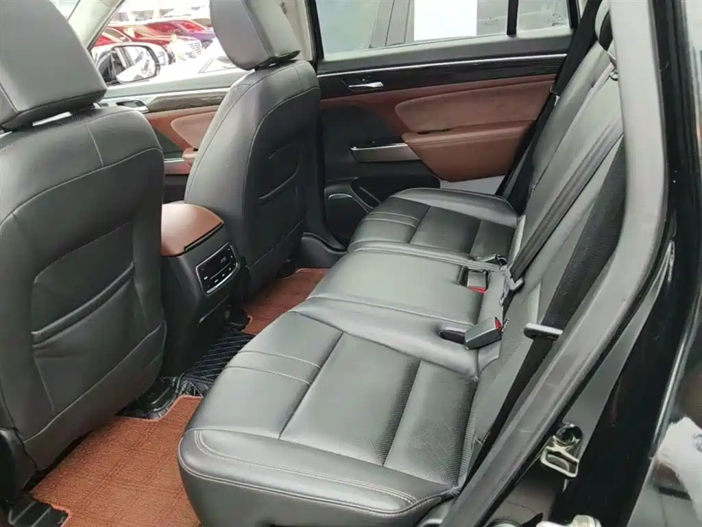 GAC Trumpchi Trumpchi GS8 2017 320T AWD Luxury Smart Connect (7-Seater) фото 17