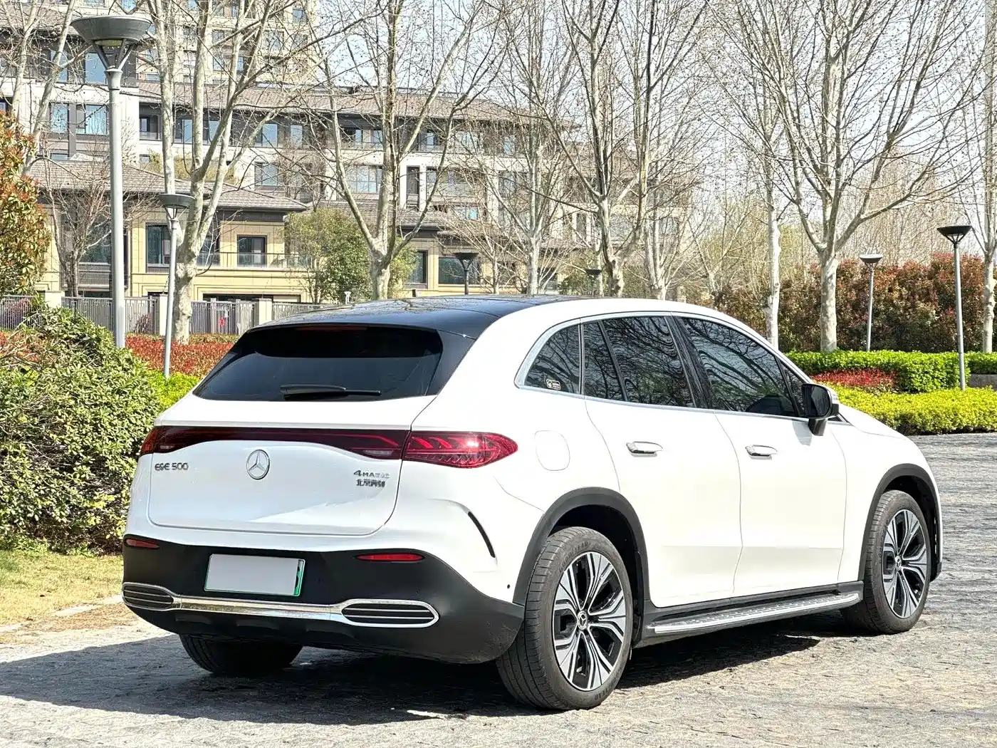 Mercedes-Benz EQE SUV 2024 500 4MATIC Pioneer Edition фото 9