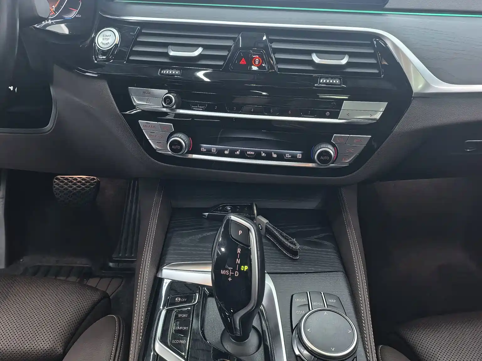 Photo 10 - BMW 5 Series
