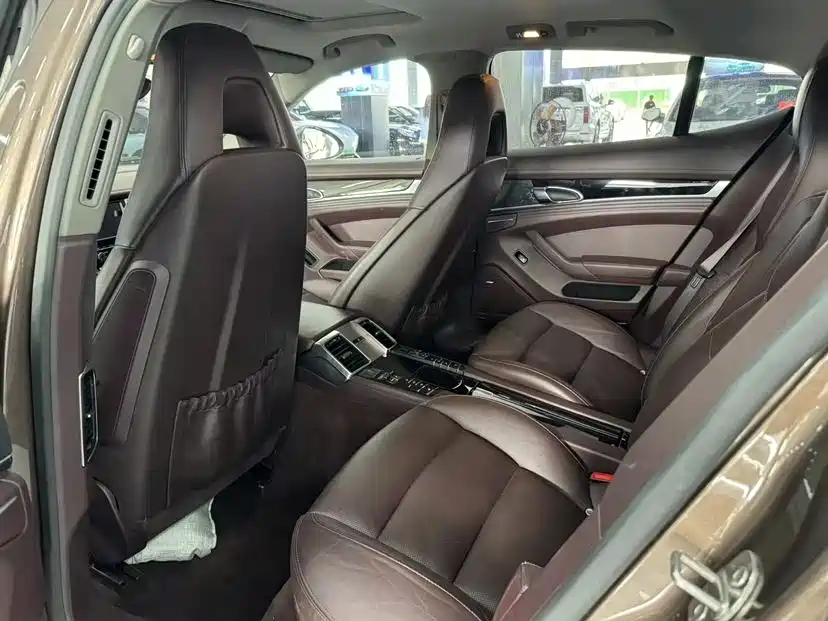 Porsche Panamera 2014 Panamera 4 3.0T фото 6