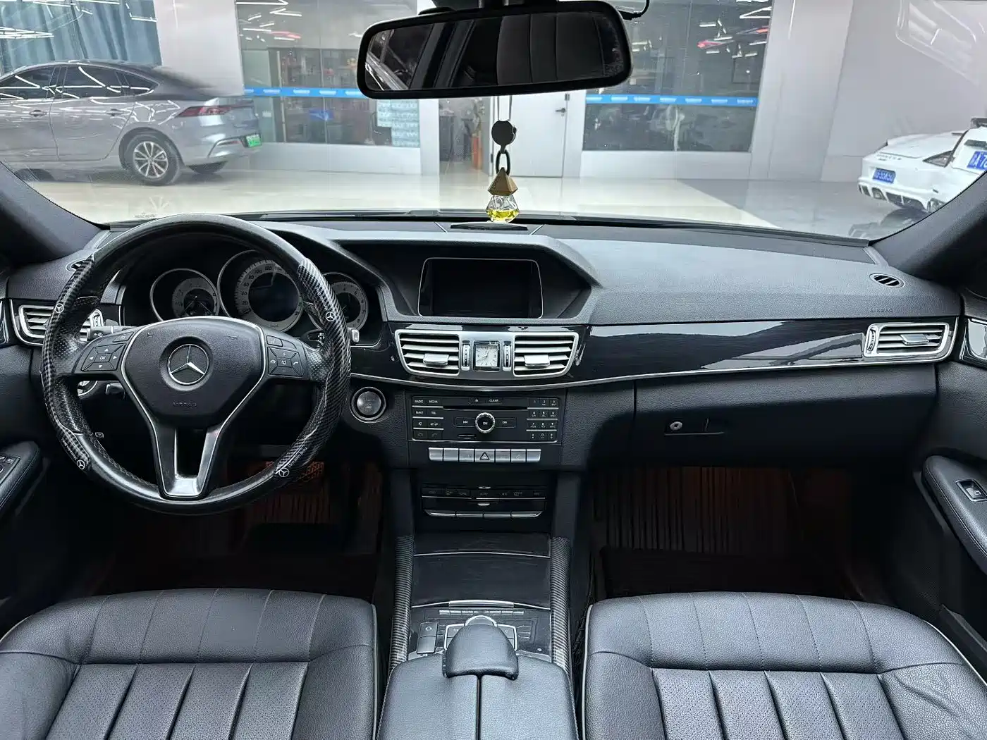 Mercedes-Benz E-Class 2015 E 260 L Sport фото 5
