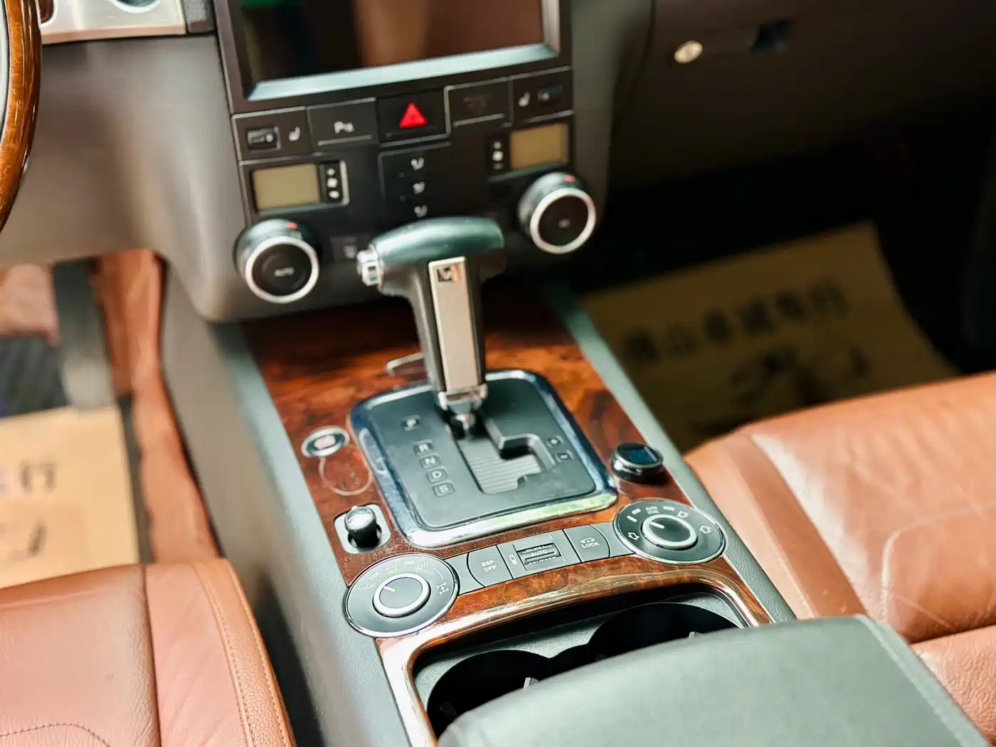 Volkswagen Touareg 2010 3.6 Limited Top Edition фото 17