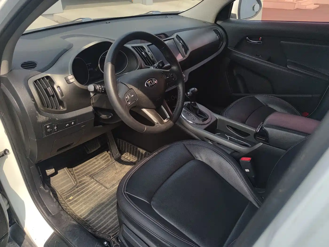 Kia Sportage 2016 2.0L Automatic 2WD DLX фото 4