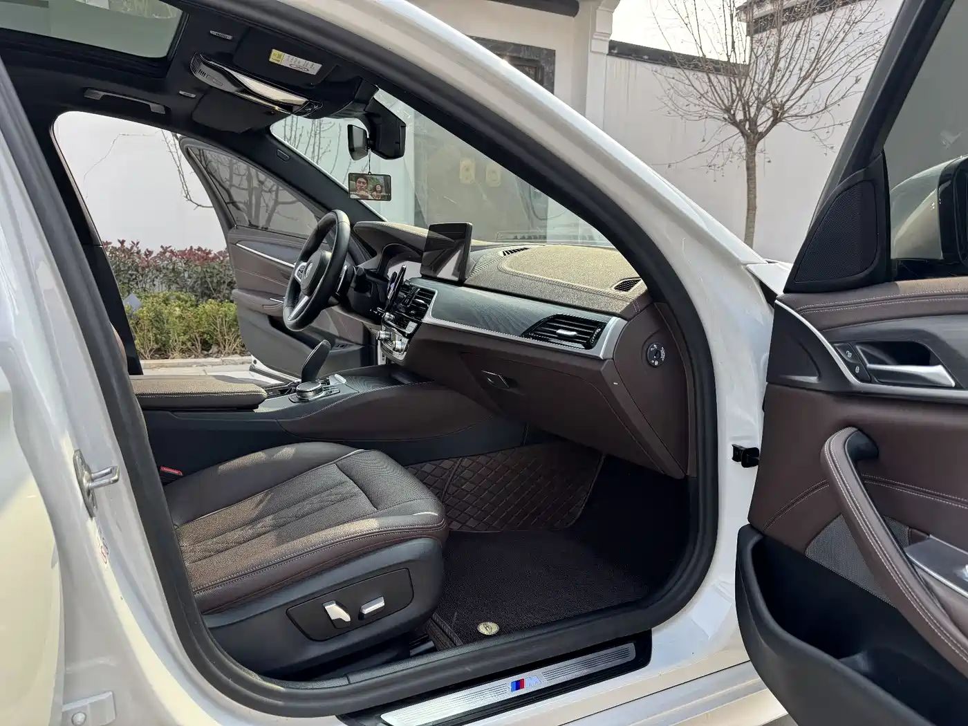 BMW 5 Series 2022 530Li Leading M Sport Package фото 7