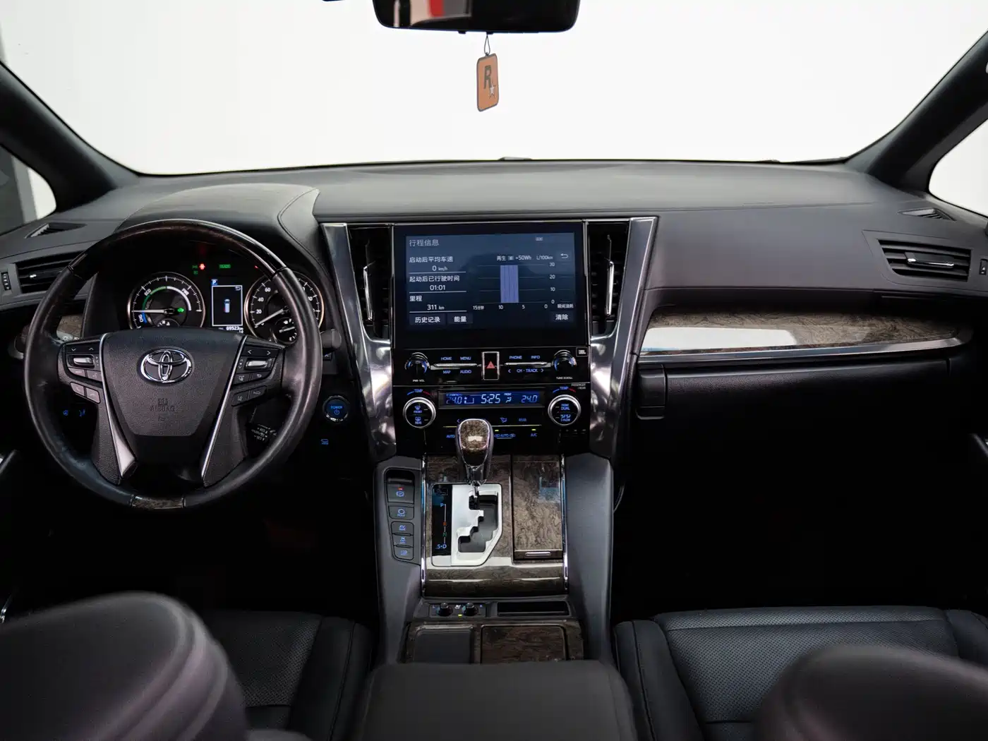 Toyota Alphard 2021 Hybrid 2.5L Premium фото 8