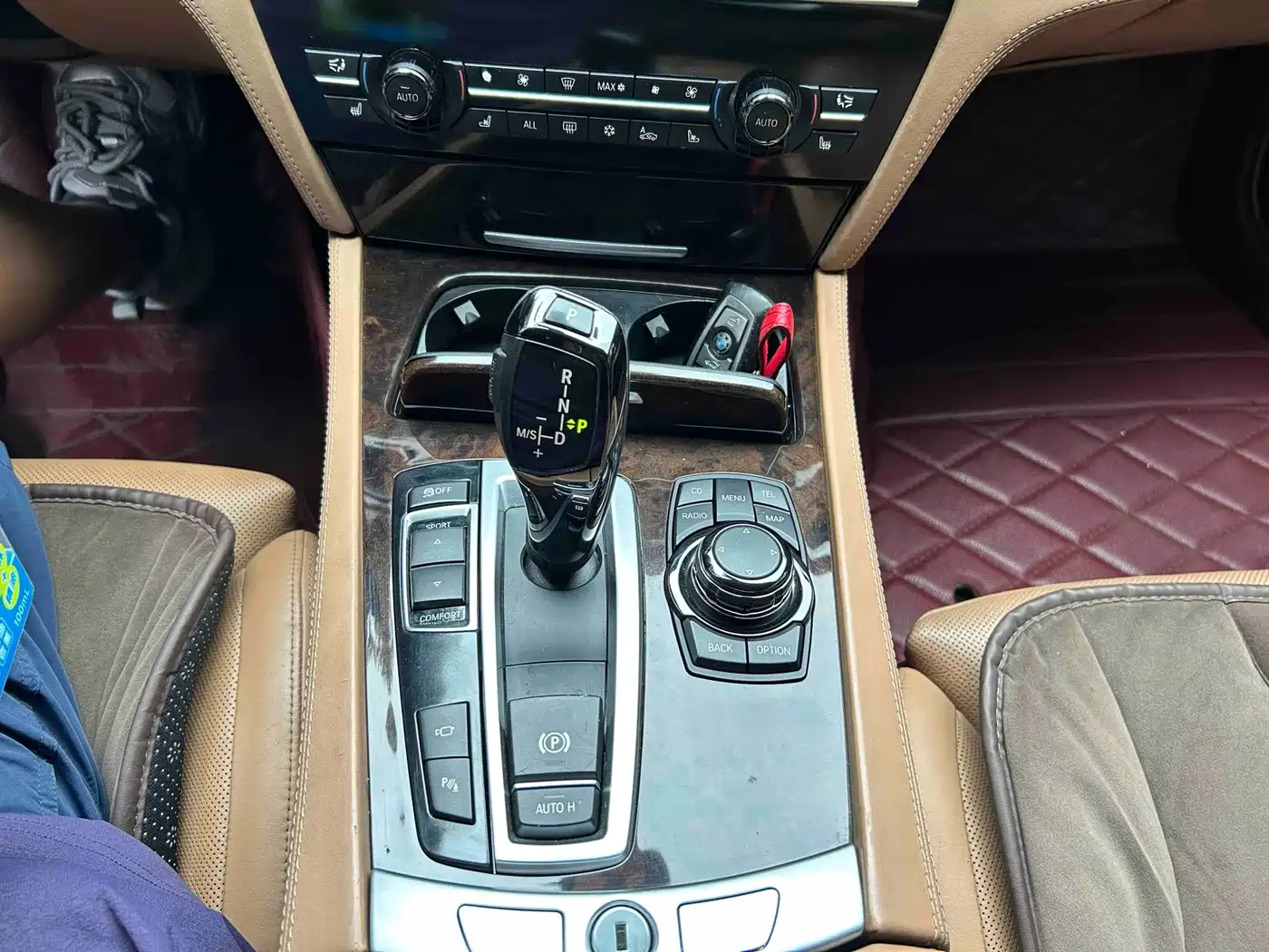 Фото 11 - BMW 7 Series