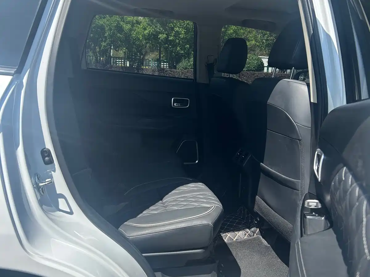 Mitsubishi Outlander 2023 1.5T CVT FWD Premium Edition 5-seater фото 10