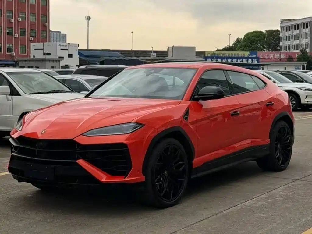 Lamborghini Urus SE 2026 2025 4.0T Standard Edition