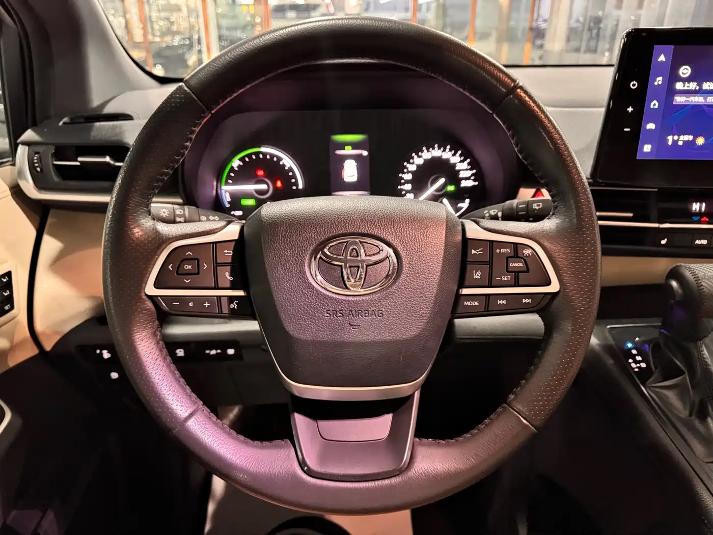 Toyota Granvia 2023 2.5L Hybrid Prestige PLUS Edition фото 10