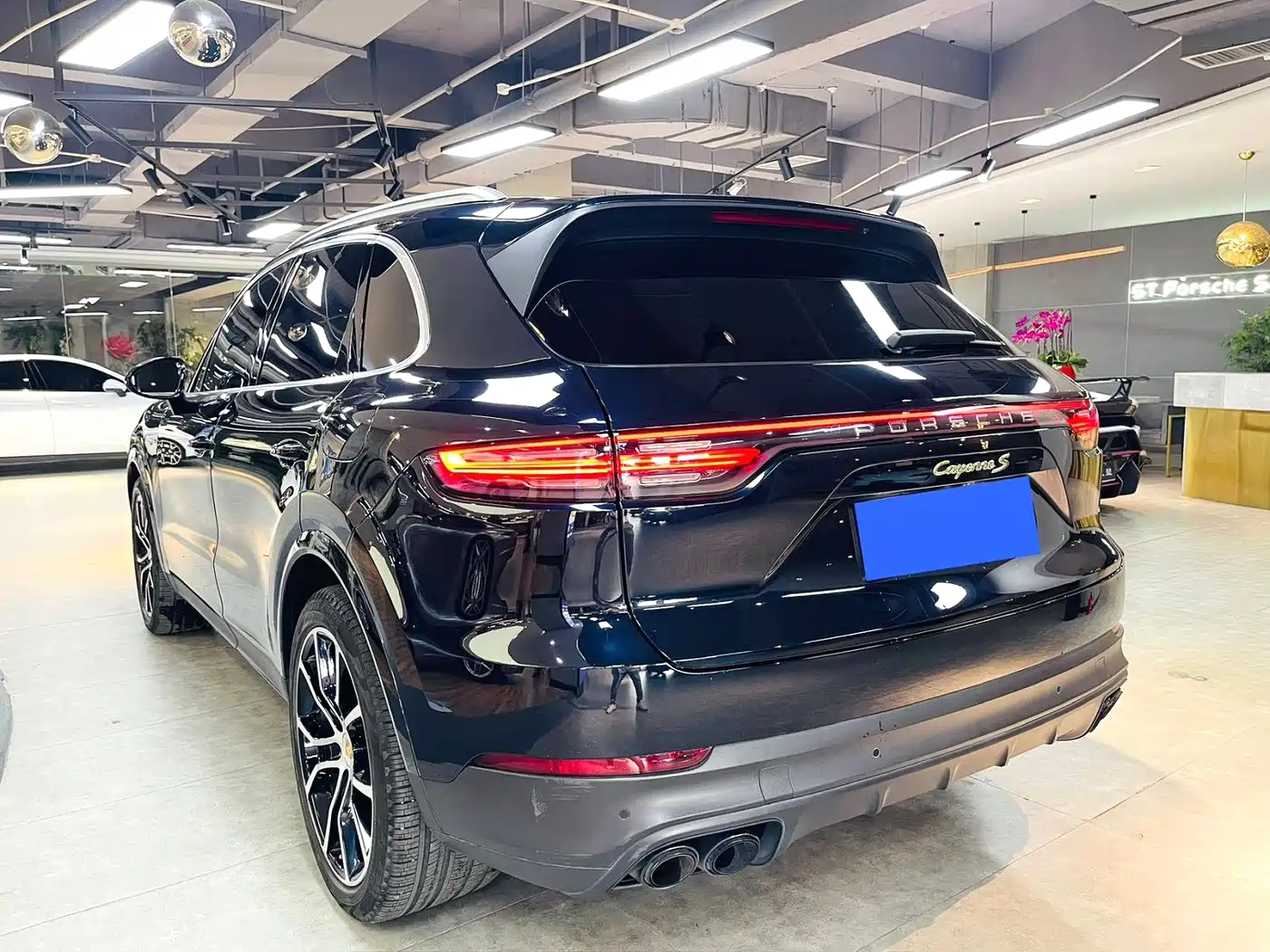Porsche Cayenne New Energy 2023 Cayenne E-Hybrid 2.0T фото 5
