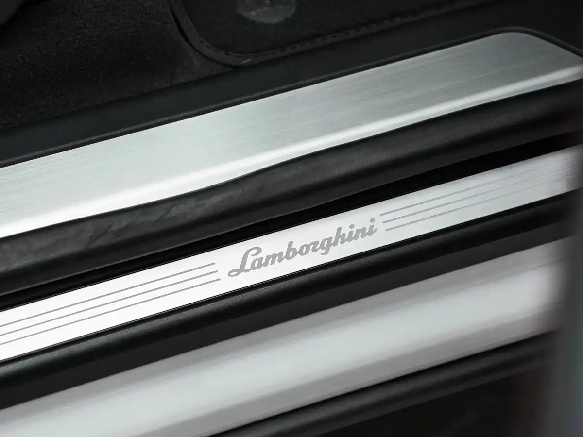 Lamborghini Urus 2023 4.0T V8 S фото 7