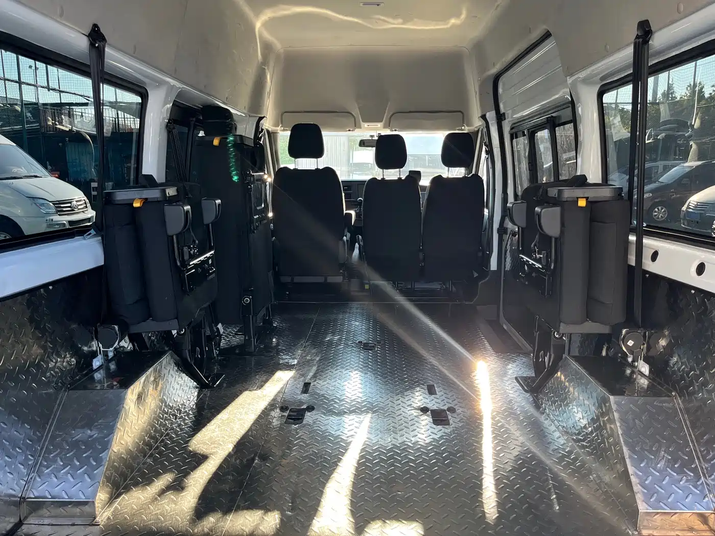 Jiangling JMC Fushun 2026 2025 Model 2.0T 6MT Diesel Medium Wheelbase Medium-High Roof Commercial MPV 5/6 Seats