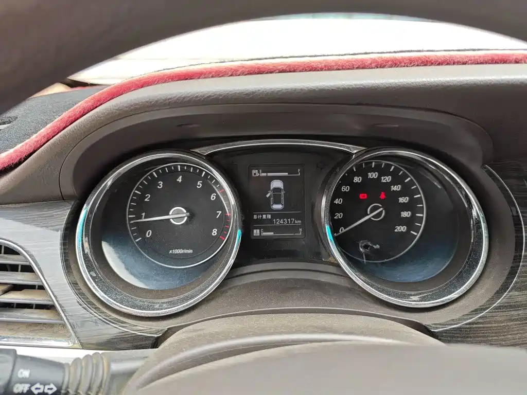Photo 5 - Baojun 730