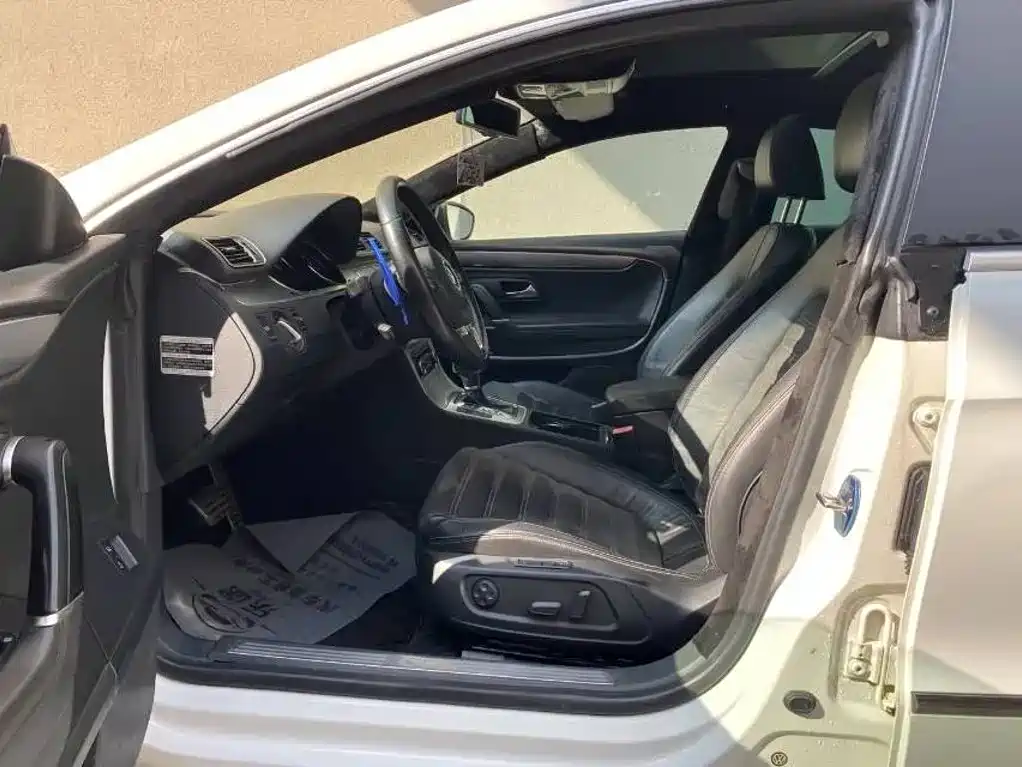 Photo 3 - Volkswagen CC
