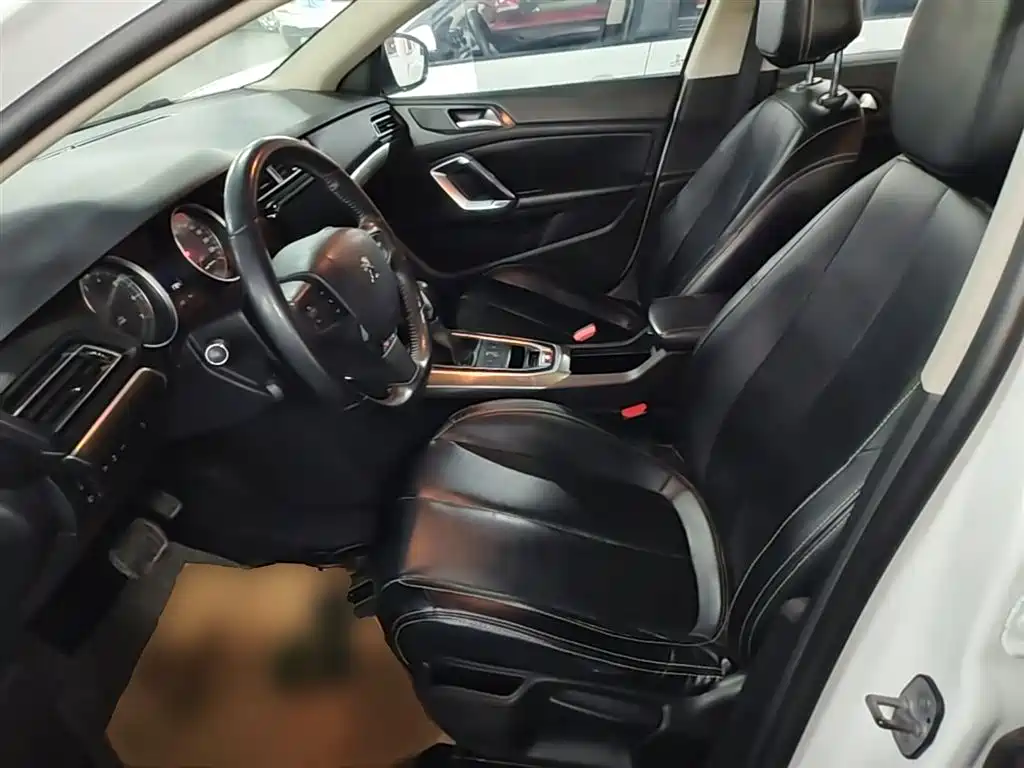 Peugeot 408 2014 1.8L Automatic Luxury Edition фото 15