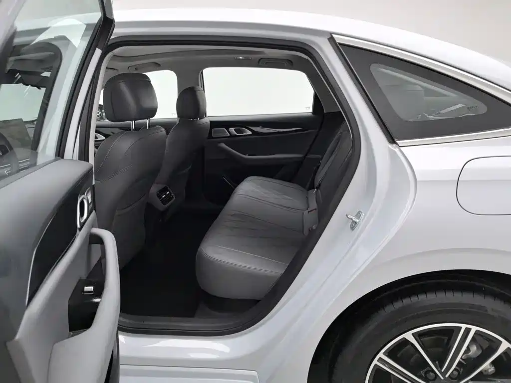 Geely Galaxy Galaxy A7 2026 2025 EM-i 70km Explorer Edition