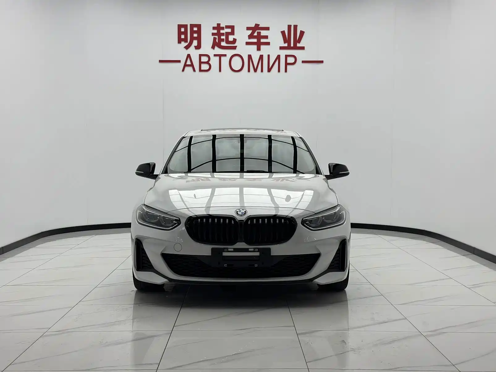 Фото 2 - BMW 1 Series