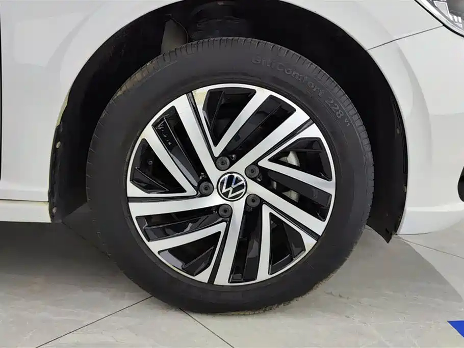 Volkswagen Lavida 2023 280TSI DSG Starlight Comfort Edition фото 6
