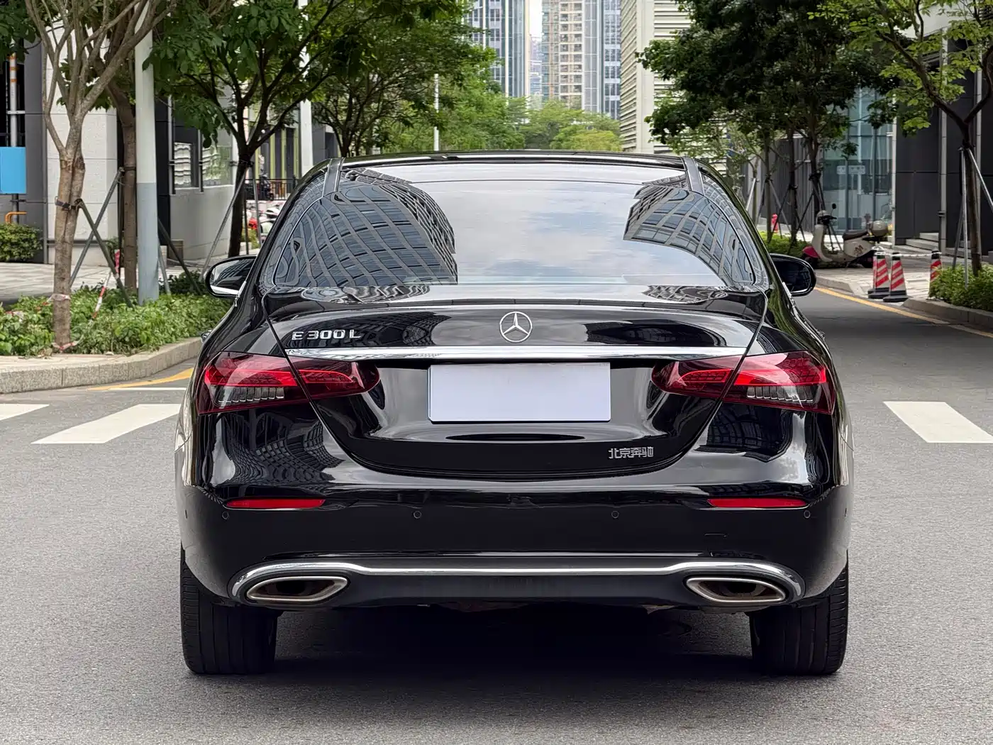 Mercedes-Benz E-Class 2022 Second Facelift E 300 L Luxury фото 5