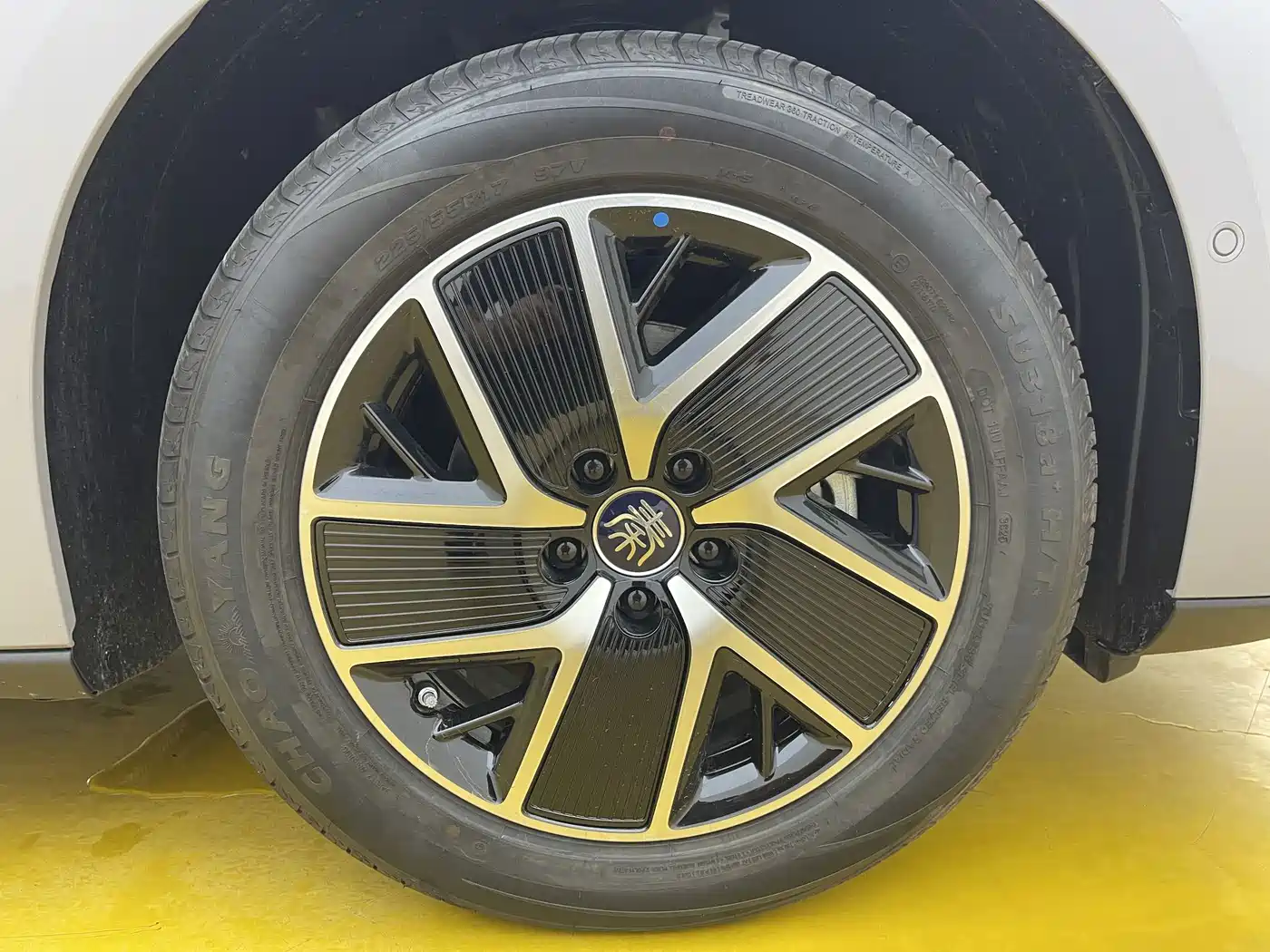 BYD Qin L 2026 2026 Model DM-i Smart Drive Edition 128KM Pioneer