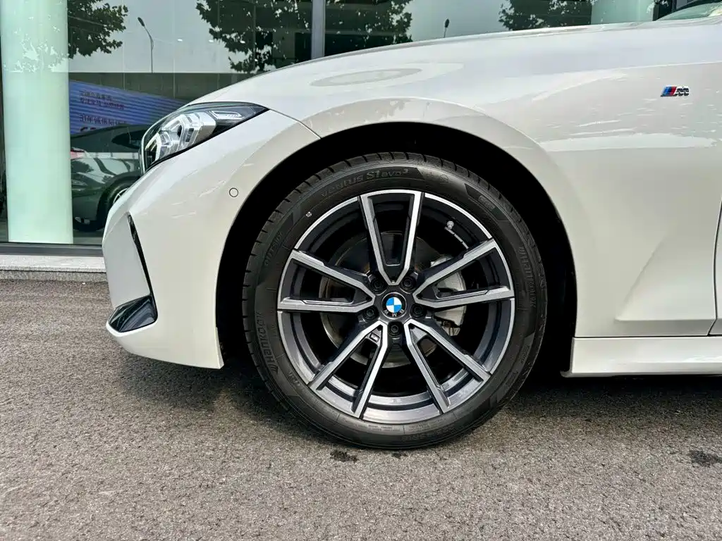 BMW 3 Series 2026 2026 325Li M Sport Package