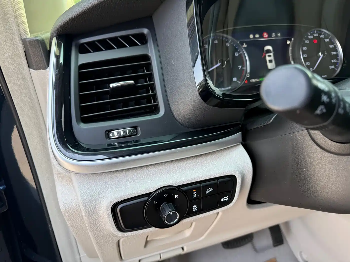 GAC Trumpchi Trumpchi M8 2018 320T Premium Edition фото 21