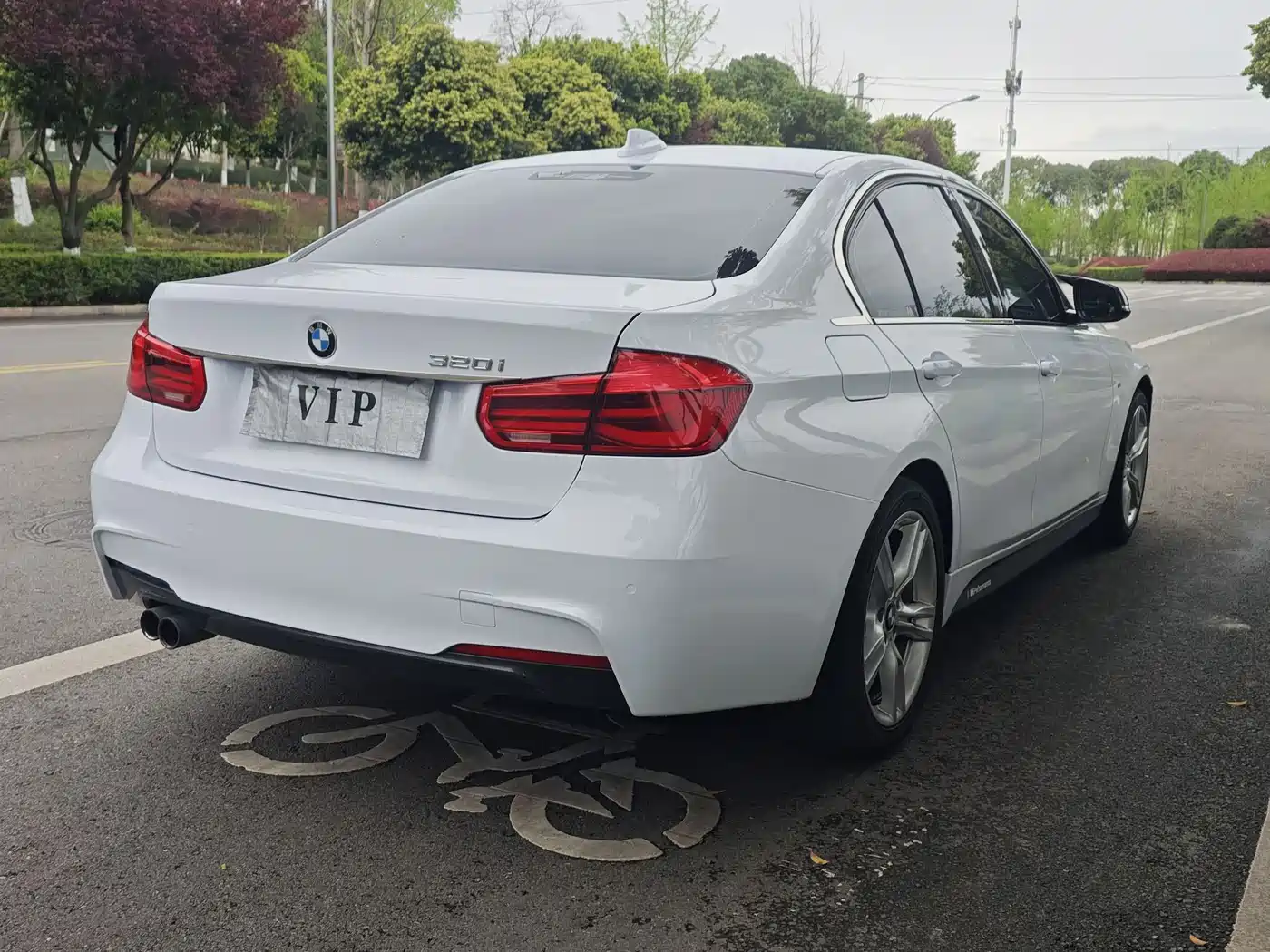 BMW 3 Series 2017 320i M Sport фото 12