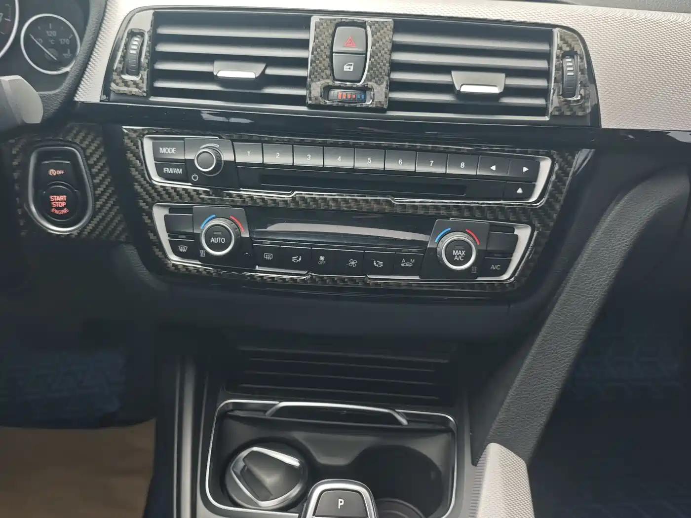 BMW 3 Series 2017 320i M Sport фото 9