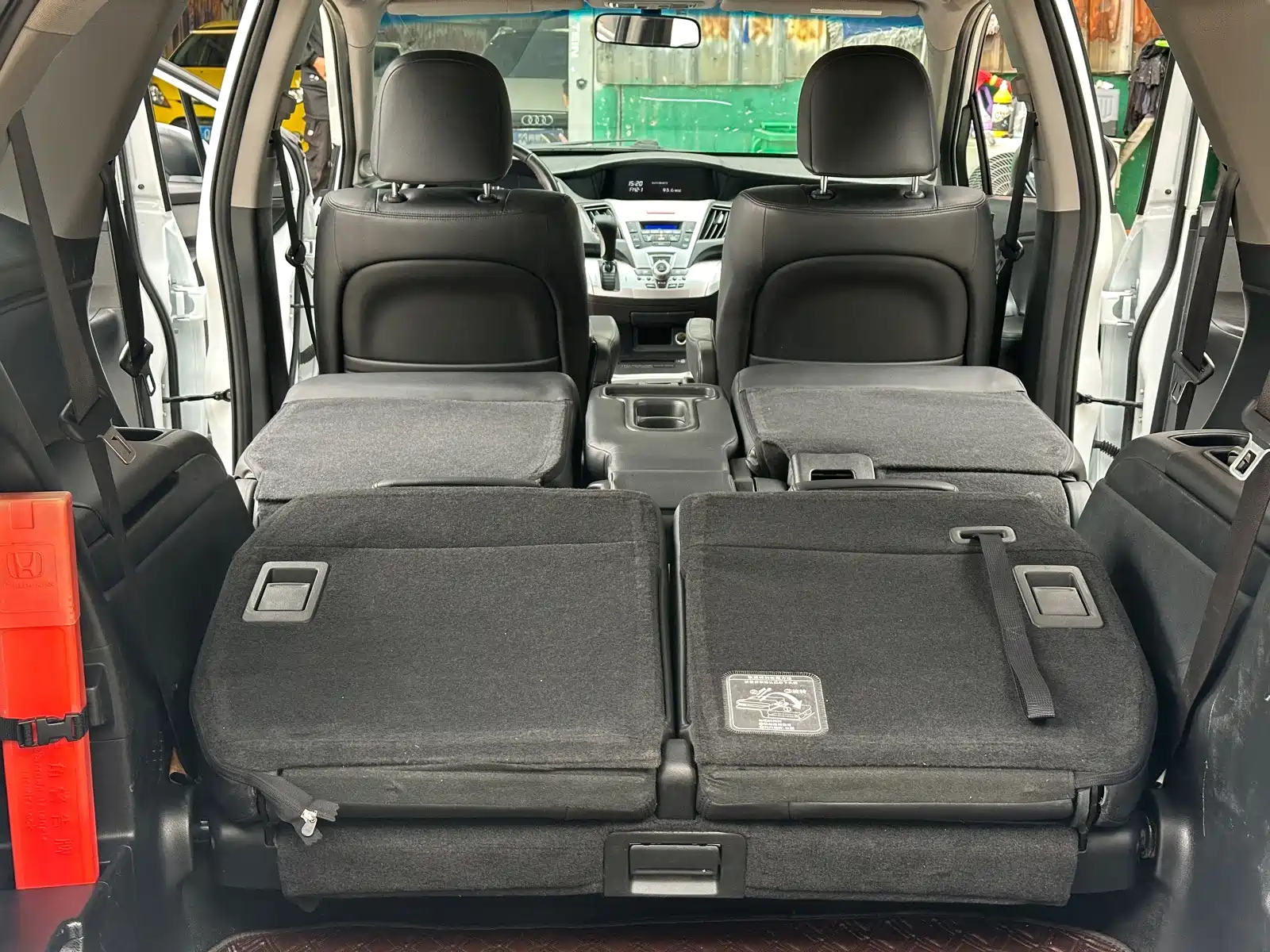 Фото 17 - Honda Odyssey