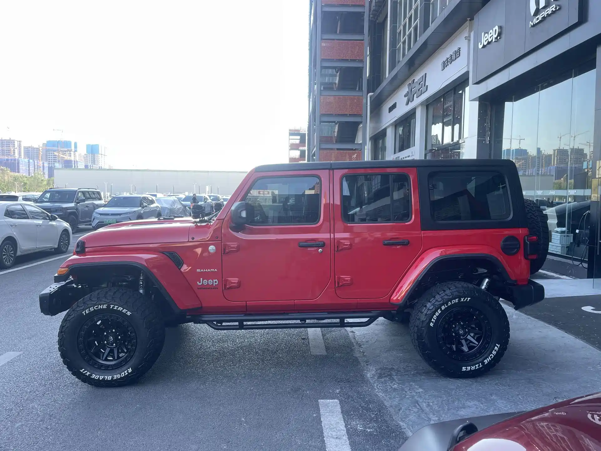 Фото 4 - Jeep Wrangler