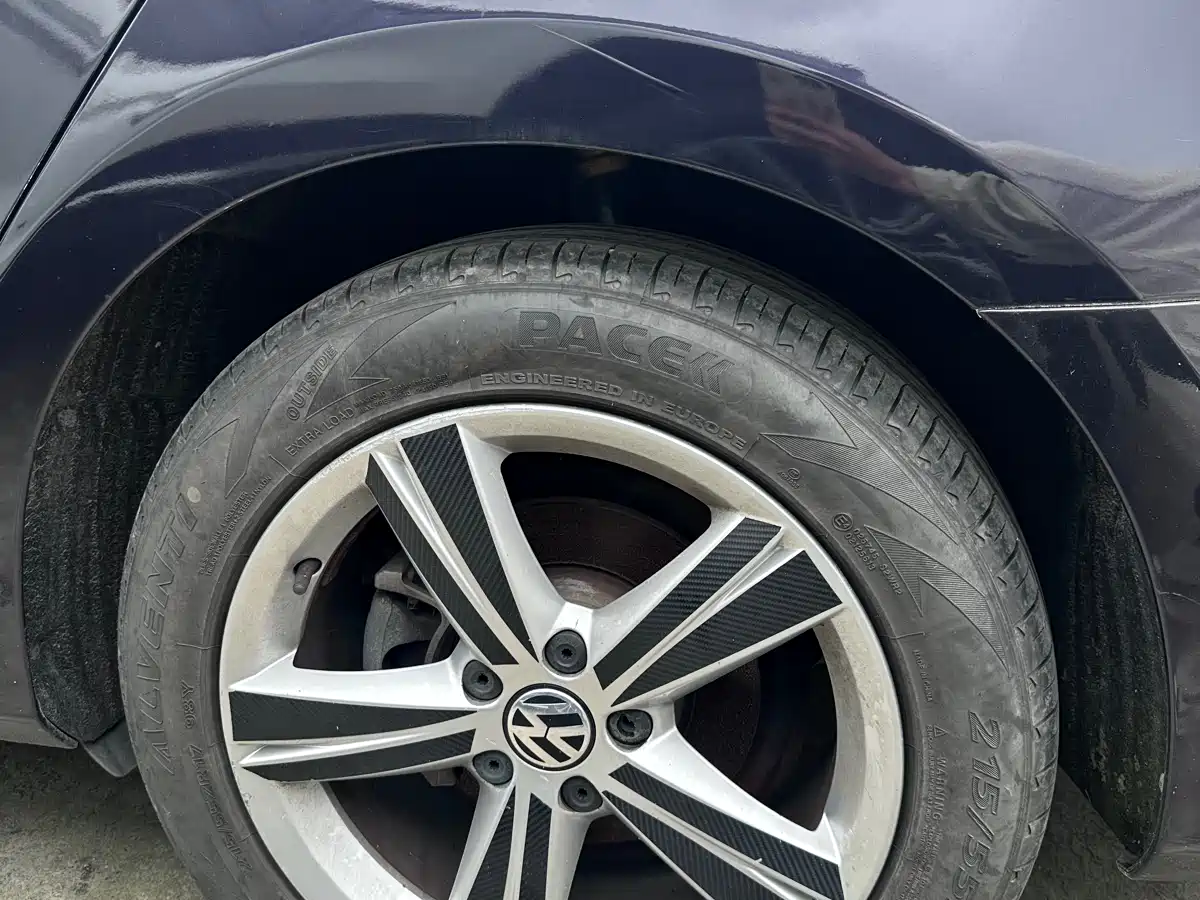 Volkswagen Passat 2014 1.8TSI DSG Executive Edition фото 8