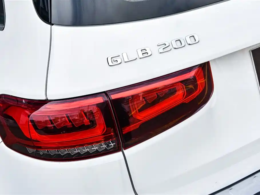 Фото 18 - Mercedes-Benz GLB