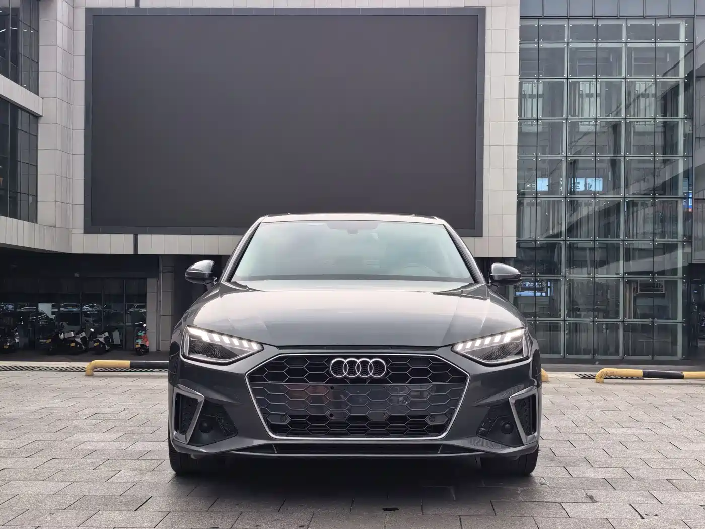 Audi A4L 2020 40 TFSI Fashion Dynamic Edition фото 2