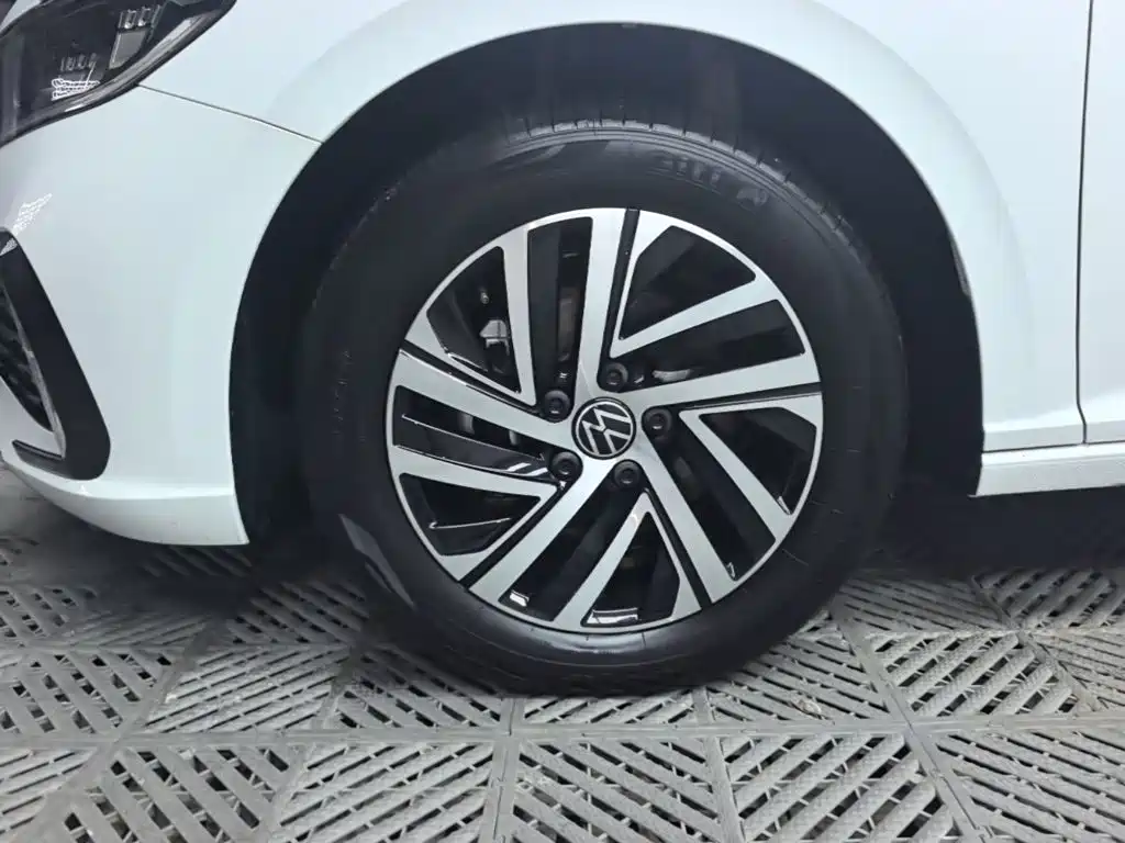 Фото 23 - Volkswagen Lavida