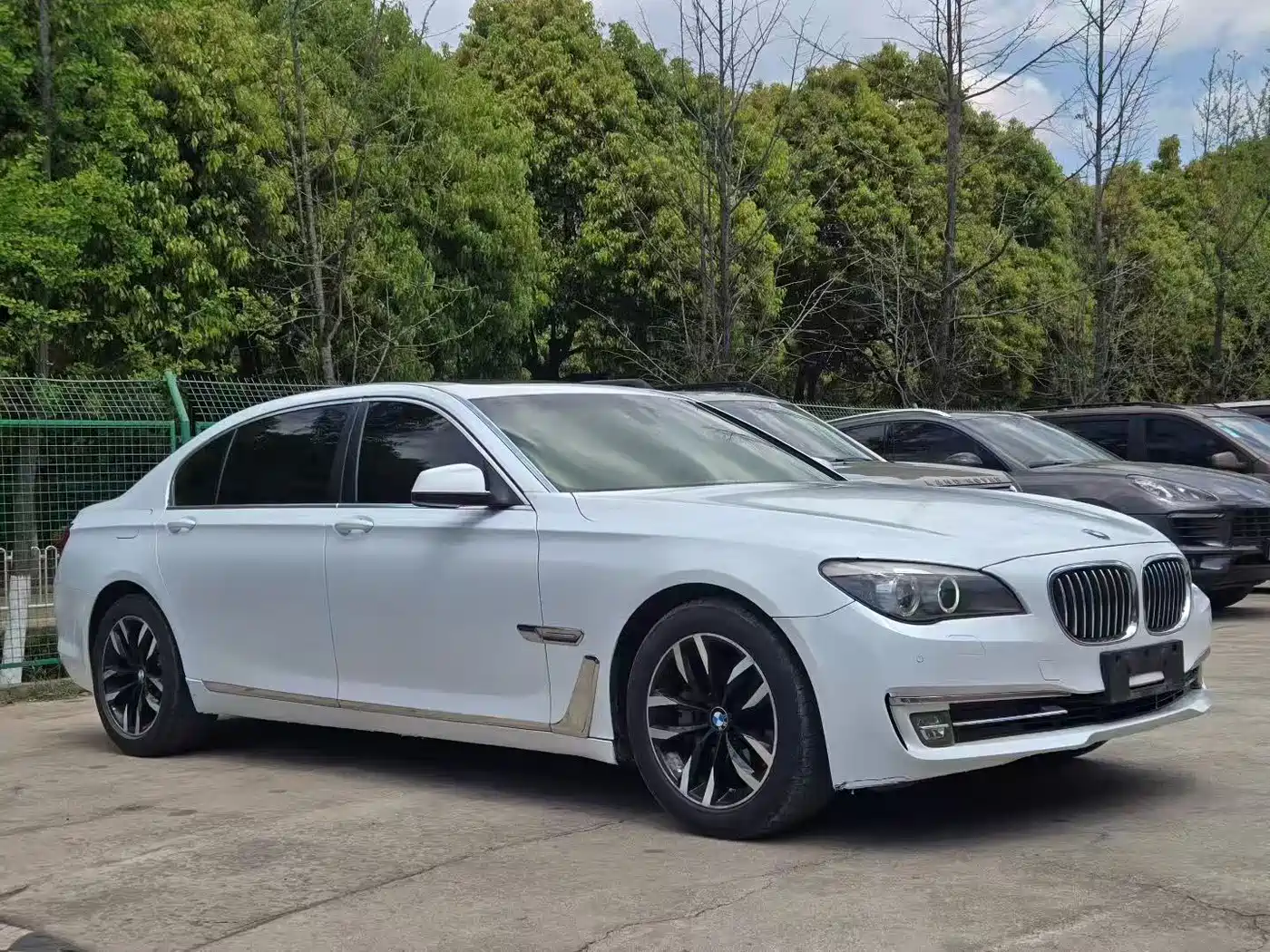 BMW 7 Series 2011 740Li Steinway Limited Edition фото 3